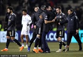 不悲观！曼城意外收获新星锁定赛季前三，瓜帅战术升级构建未来中轴线